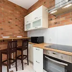 Deluxe Apartments Krakow Brzozowa by Renters